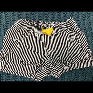 Girls striped black and white shorts